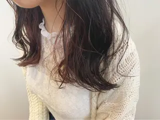セミロング カラー 【Uneユヌ】菊地 春那のヘアスタイル