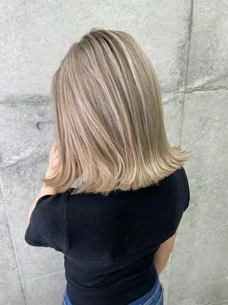カラー 岡留 愛美のヘアスタイル