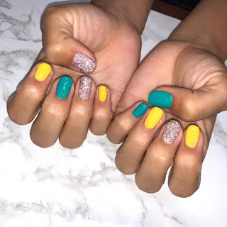 ネイル Hair salon Irie所属・與儀 知佳のネイルデザイン