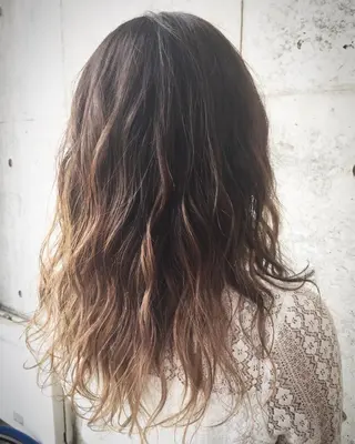 ロング カラー 及川 光のヘアスタイル