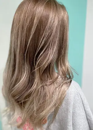 ロング 原 千景のヘアスタイル
