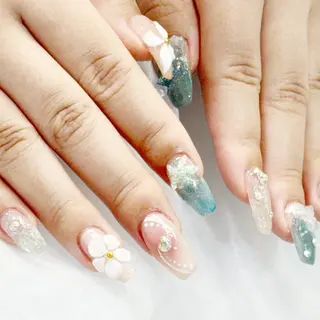 ネイル K. NANAのネイルデザイン