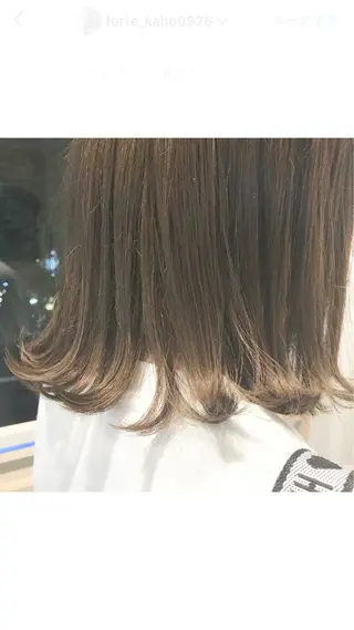 ミディアム カラー TRENCH 相澤 果歩のヘアスタイル