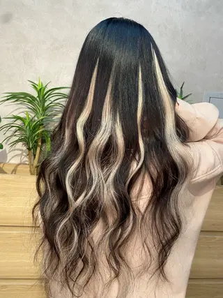 ロング 上村 恵里佳のヘアスタイル