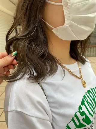 ミディアム カラー タカノ ノゾミのヘアスタイル