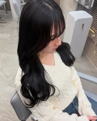 ロング 谷 ほのかのヘアスタイル