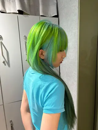 ロング カラー jyui/原宿 ハイトーン/デザインのヘアスタイル