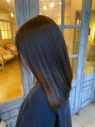 カラー 井上 日菜乃のヘアスタイル