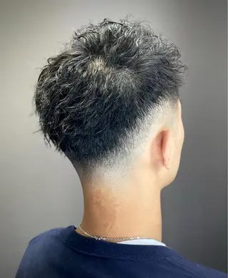 ショート パーマ メンズ 浅見 天翔のヘアスタイル