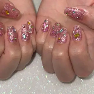 ネイル VIERU 🌈🎀💖のネイルデザイン