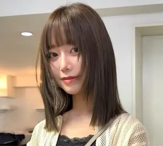 ロング カラー 韓国風レイヤーカラー ライムのヘアスタイル