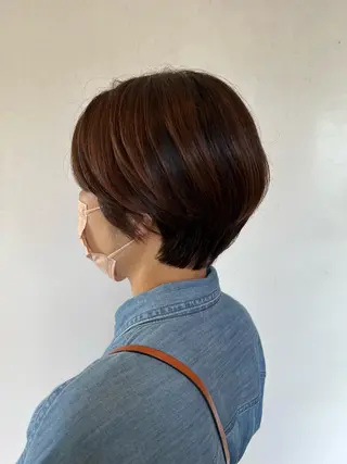 ショート カラー 中井 一葉のヘアスタイル