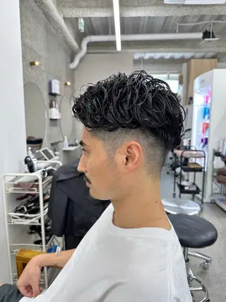 パーマ メンズ 八谷 将平のヘアスタイル