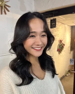 セミロング カラー 韓国レイヤー柔らかい 地毛風縮毛矯正/マツのヘアスタイル