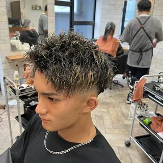 ショート カラー パーマ メンズサロン ANSWERのヘアスタイル