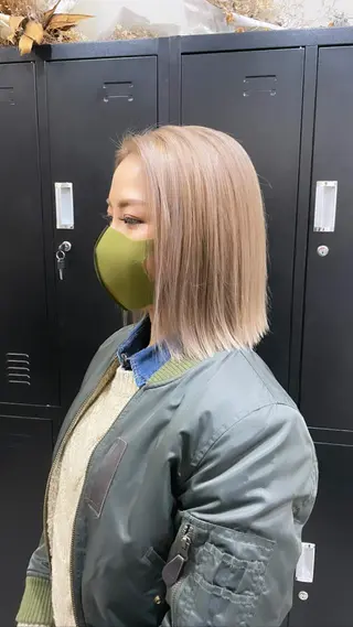 ショート カラー パーマ ヘアアレンジ メンズ キッズ ネイル マツエク・マツパ 切りっぱなしヘアボブ ミディアムヘアRYOのヘアスタイル