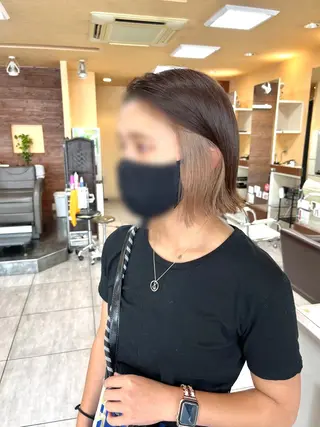 ミディアム カラー ヘアアレンジ インナー×縮毛矯正 ピンクカラー澤井里菜のヘアスタイル