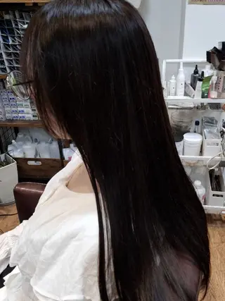カラー 秋元 雅のヘアスタイル