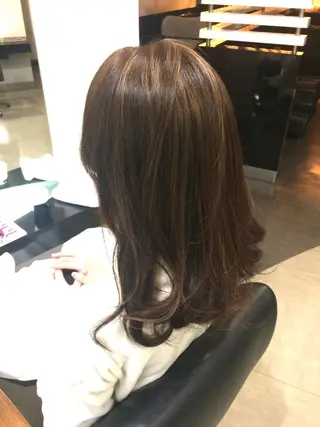 セミロング カラー ヘアアレンジ 烏山 達也のヘアスタイル