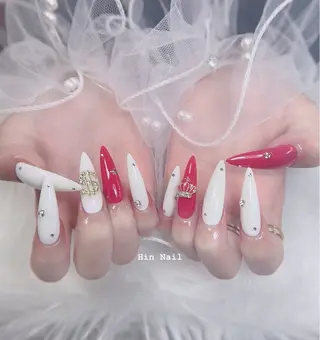 ネイル Hin Nailsのネイルデザイン