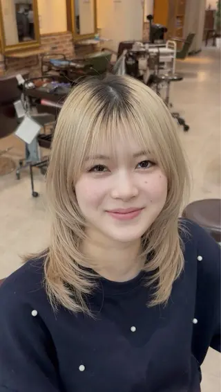 セミロング 越冨 レイヤー/ 顔周り特化/髪質改善のヘアスタイル