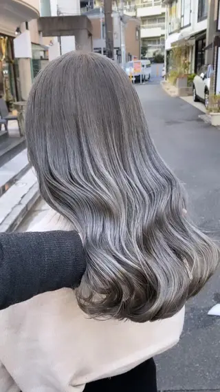 セミロング カラー 韓国系レイヤー特化 hiroのヘアスタイル