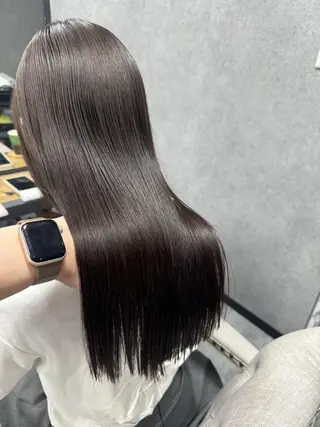 カラー ロング TIGRE kamitoriのヘアスタイル