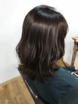 ミディアム カラー yui .のヘアスタイル