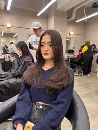 セミロング カラー 透明感ベージュ🤎 ナチュラルレイヤーのヘアスタイル