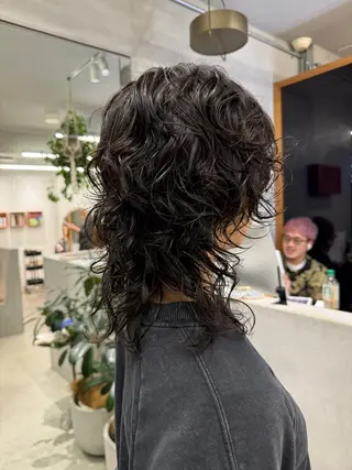 ミディアム サカモト ナオミのヘアスタイル