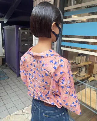 ショート カラー あずまぐち めぐみのヘアスタイル