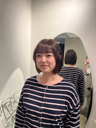 ミディアム 本木下朋花/髪質 改善×ダブルカラーのヘアスタイル