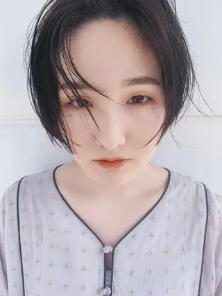 ショート カラー mayu🤍 透明感カラーのヘアスタイル
