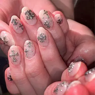 ネイル さゆり￤推しキャラ ￤ロングネイル🩷のネイルデザイン