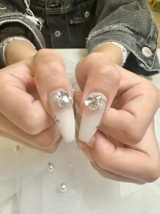 ネイル nami🐰🎀 堺筋本町ネイルサロンのネイルデザイン