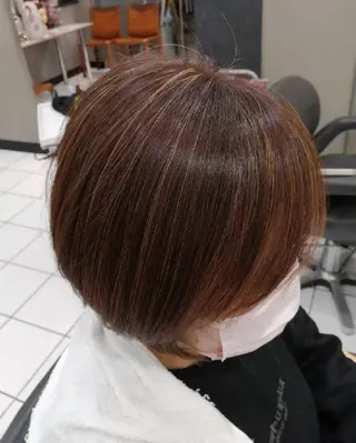 ショート カラー D/i |Y/no. 〈夜スパ17時〜〉のヘアスタイル