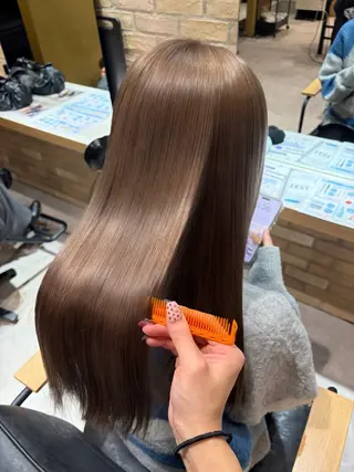 ロング 🌸cocomi🌸 透明感カラー🩶パリのヘアスタイル