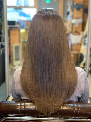 ロング カラー ヨッ シーのヘアスタイル