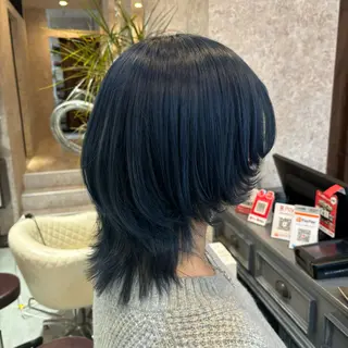 ミディアム 牧野 夏子のヘアスタイル