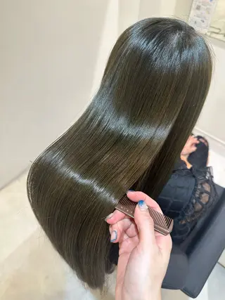 ロング Emuest心斎橋 SAKIのヘアスタイル