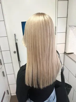 カラー SALOWIN栄 高須大貴のヘアスタイル
