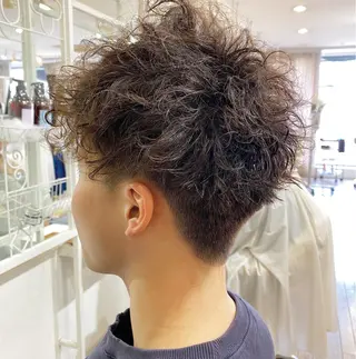 ショート パーマ メンズ 奥秋 理紗　sai xのヘアスタイル