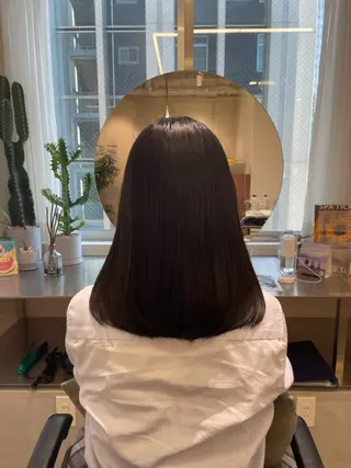 セミロング カラー 髪質改善 elena by artefice所属・塩貝 幸音のヘアスタイル