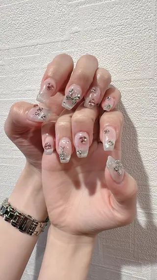 ネイル D-BEAUTY Nailsalonのネイルデザイン