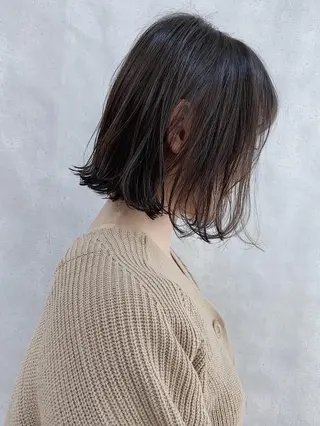 ショート カラー MOU namba ムウナンバのヘアスタイル