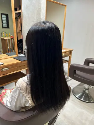 ロング 川筋 桃果のヘアスタイル