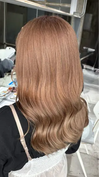 セミロング カラー 安藤 まりのヘアスタイル