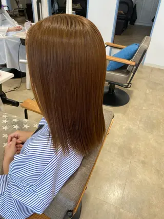 セミロング パーマ 饒平名 知也のヘアスタイル