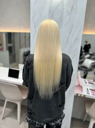 ロング 璃 音のヘアスタイル