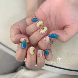 ネイル アトリエ　ミモザ所属・いまむら あかりのネイルデザイン